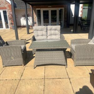 Queens recliner sofa set